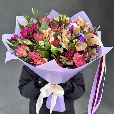 Купить Альстромерии 15 шт микс арт.11115 уно в Москве