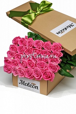 Купить Розы в крафт коробке 31 шт 50 см розовые в Москве