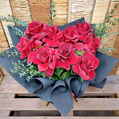 Купить Бест-серия Черный бархат из гигантских роз в Москве
