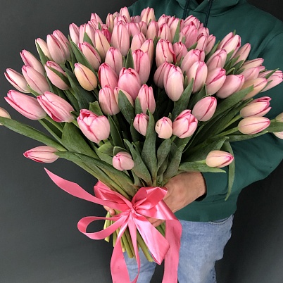 Купить Тюльпаны 51 шт розовые в Москве